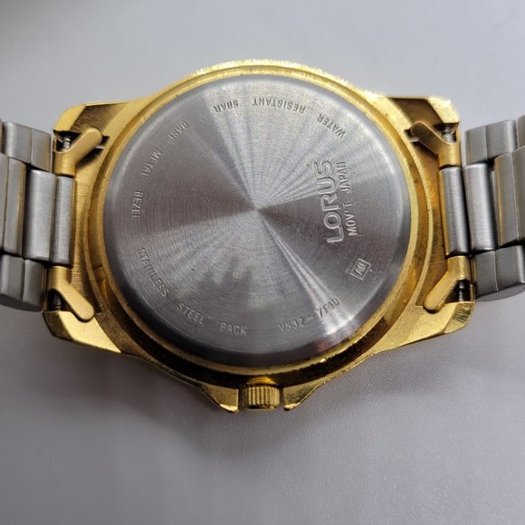 Watch - Picture 2 of 4